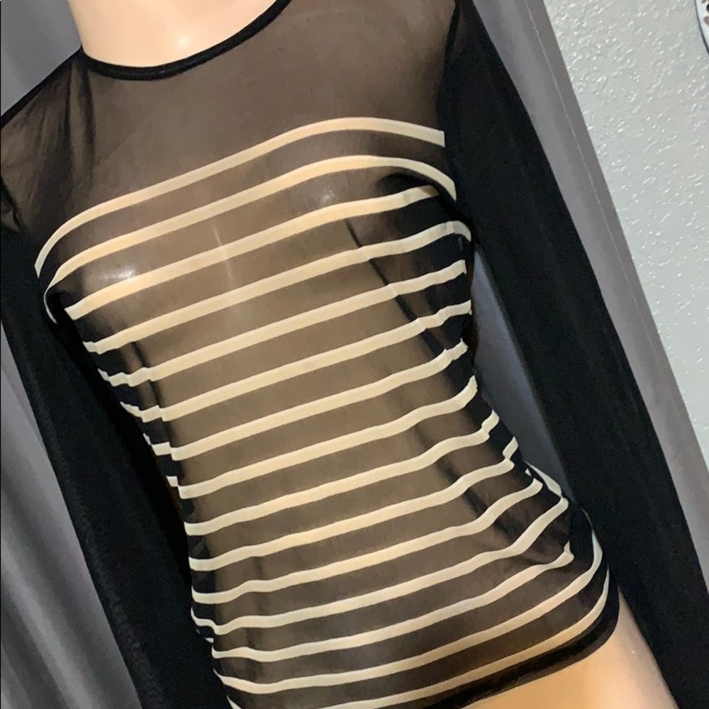 Cute blouse - Picture 3 of 5